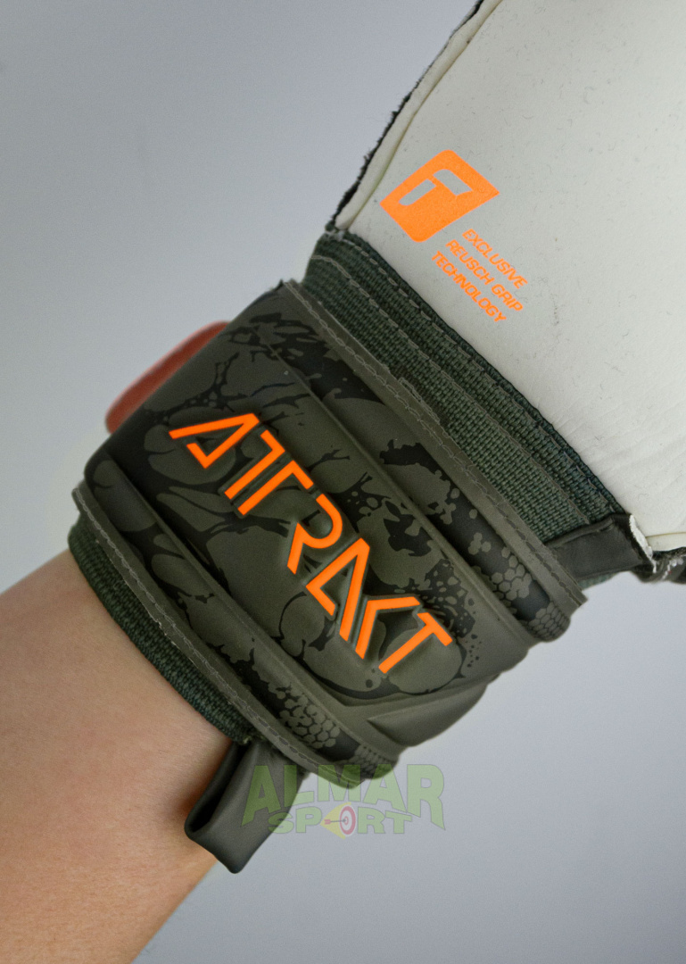 Rękawice Reusch Attrakt Grip Finger Support 5370010 r.10